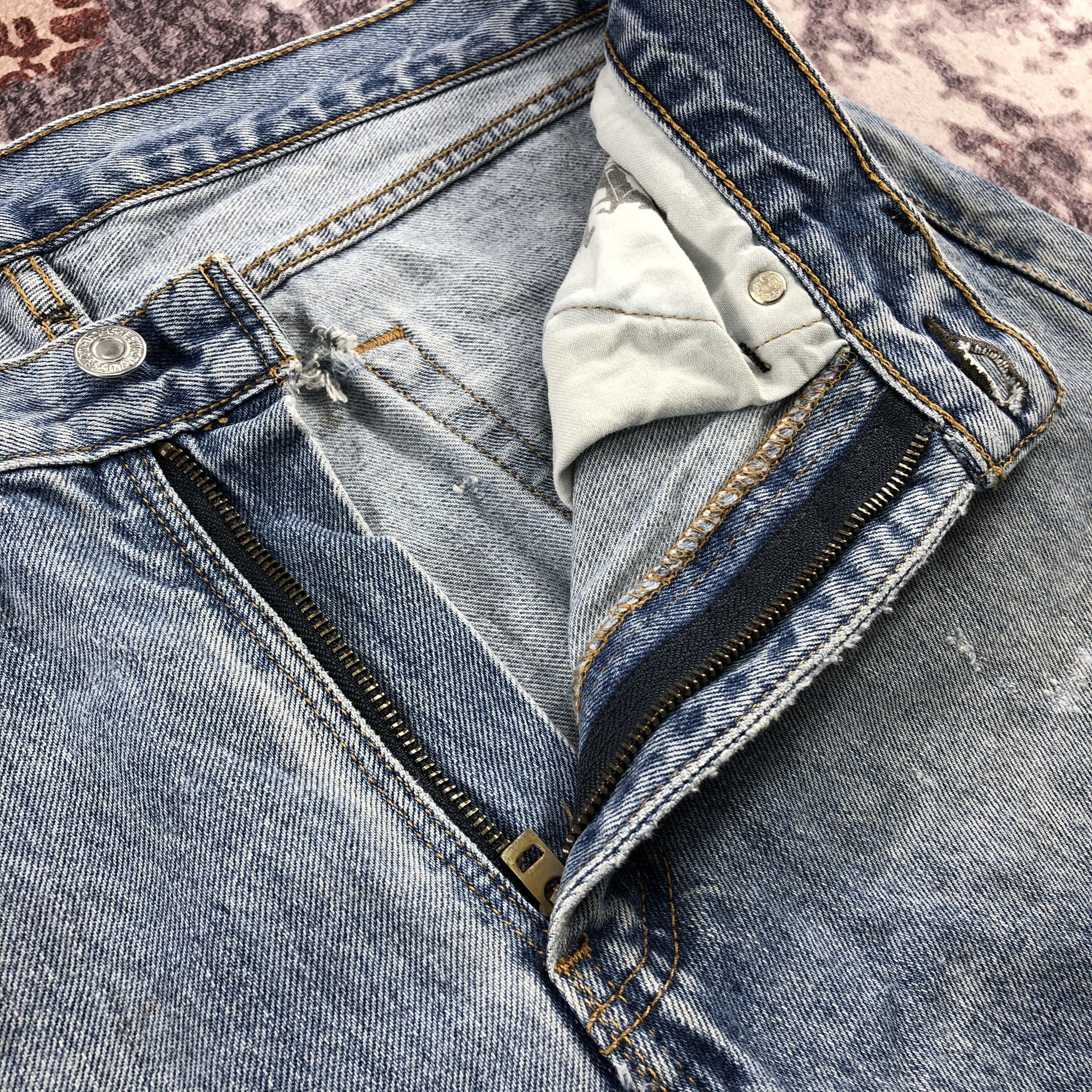 Levi's × Vintage Vintage Light Wash Levis 505 Jeans-JM2562 Size US 35 - 13 Thumbnail