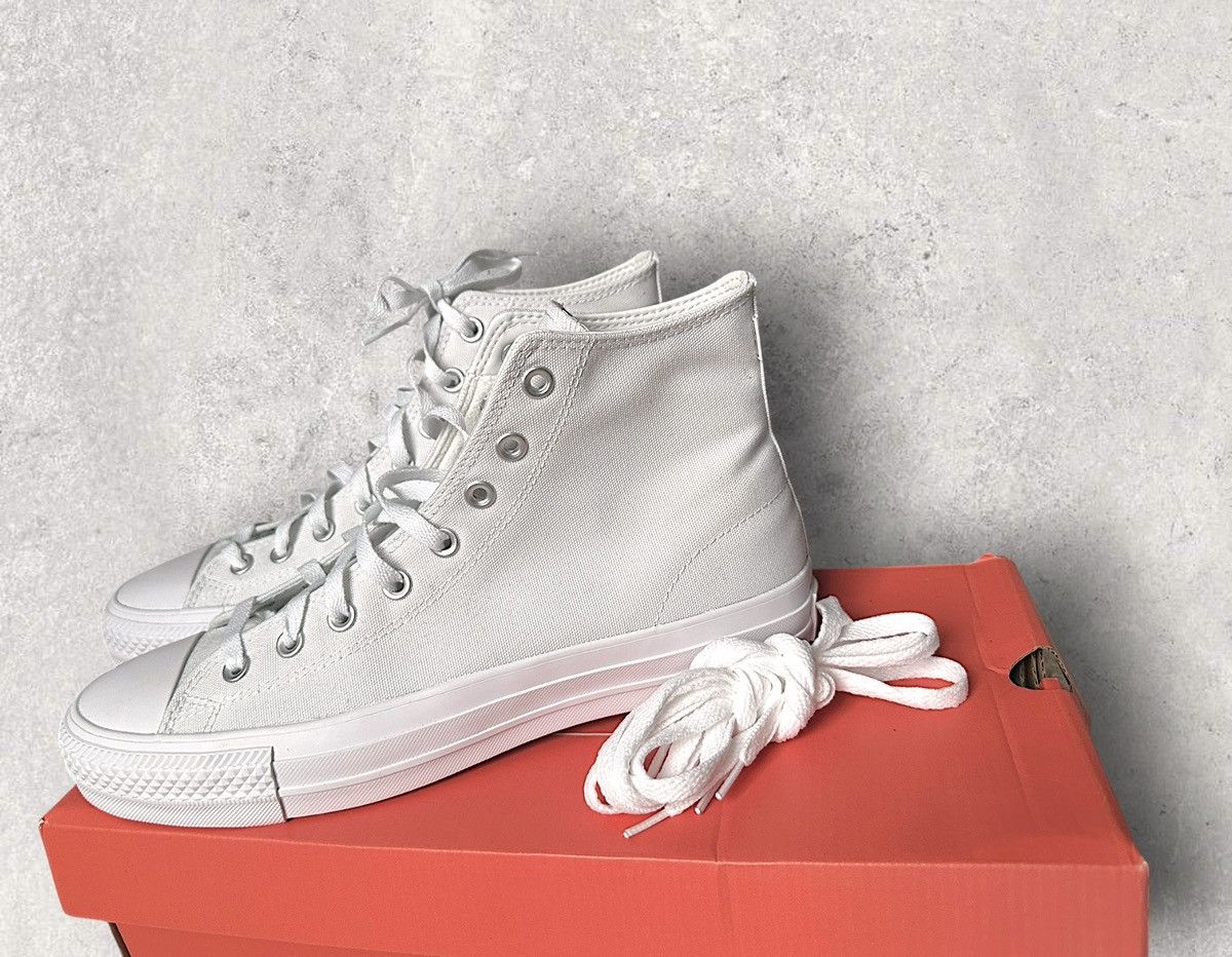 Converse Converse White Out High Tops Size US 10 / EU 43 - 11 Thumbnail
