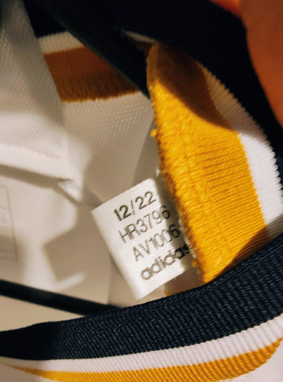 Adidas Koszulka domowa Real Madryt 2023-2024 Size US M / EU 48-50 / 2 - 5 Thumbnail