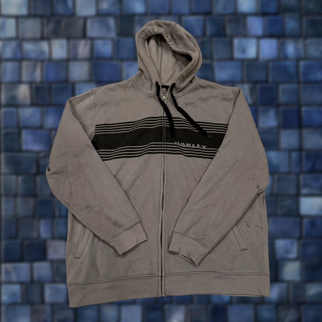 Oakley VINTAGE Oakley Hoodie Mens Large Gray Striped Full Zip Sweatshirt Pockets Y2K STAINS Size US L / EU 52-54 / 3 - 1 Thumbnail