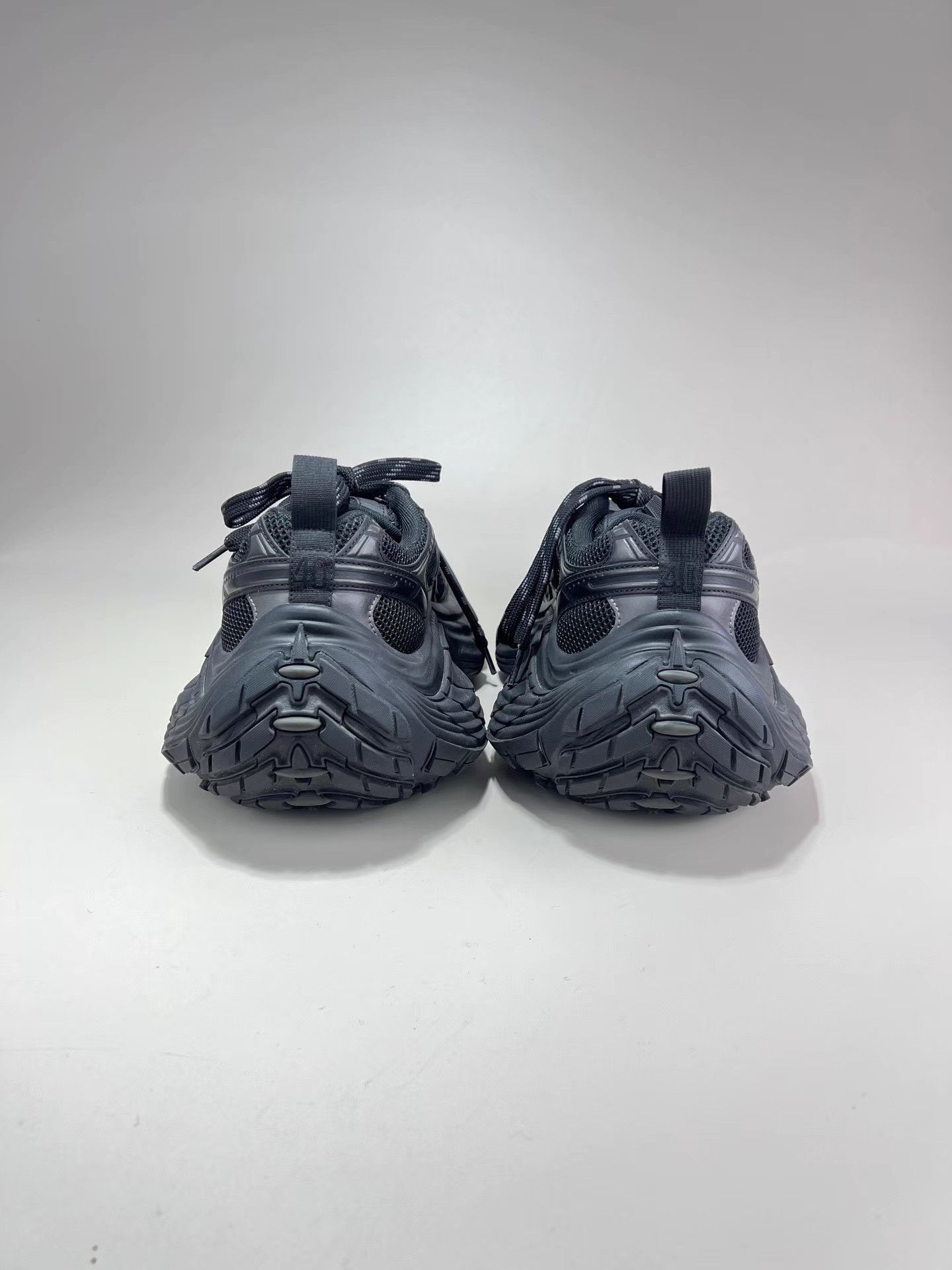 Balenciaga BALENCIAGA 10XL Black Runner Sneakers Size US 7 / EU 40 - 3 Thumbnail