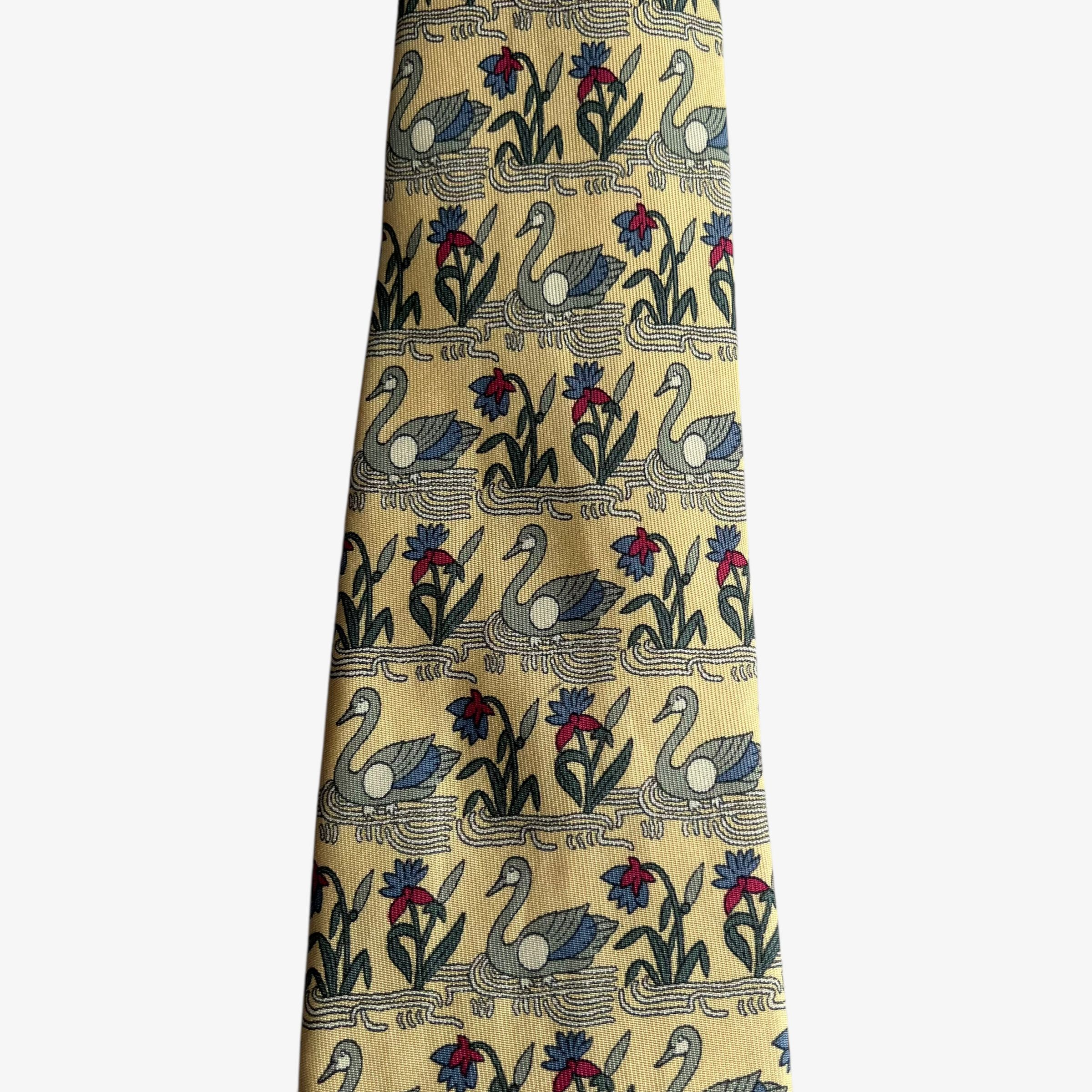 Hermes Vintage 90s Hermes 7285 MA Swan Print Yellow Silk Tie Size ONE SIZE - 4 Thumbnail