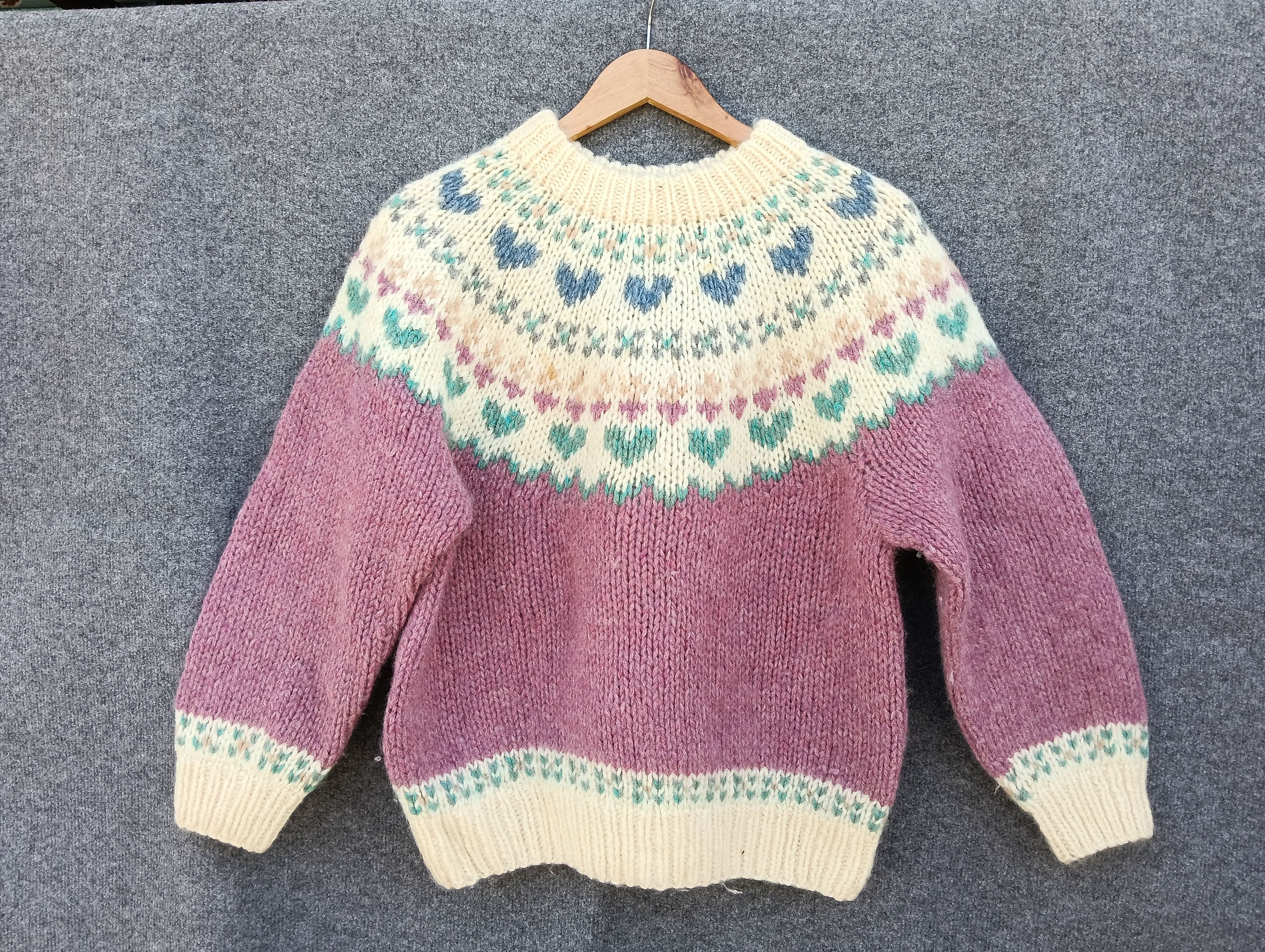Homespun Knitwear Susann D knitwear hand made wool material. Size M / US 6-8 / IT 42-44 - 1 Thumbnail