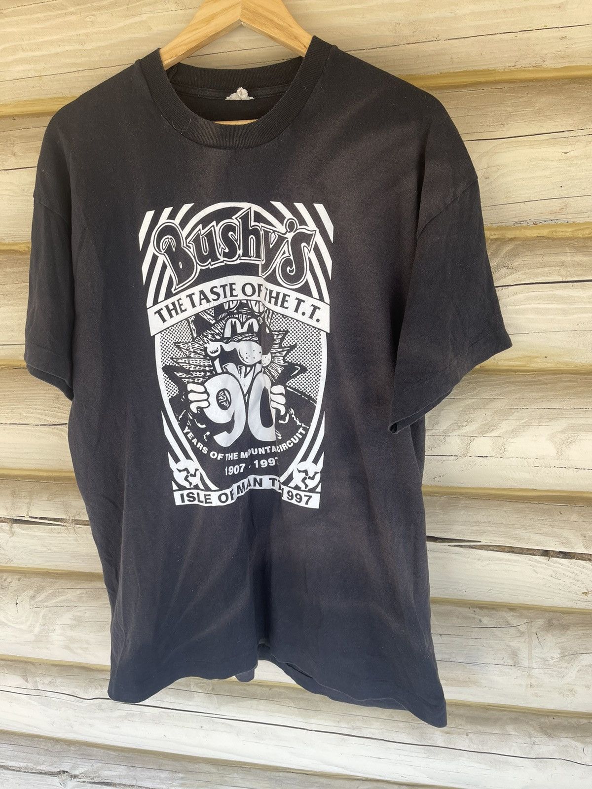 Vintage 1997 Bushys Isle Of Man TT black t-shirt tee Size US XL / EU 56 / 4 - 2 Thumbnail