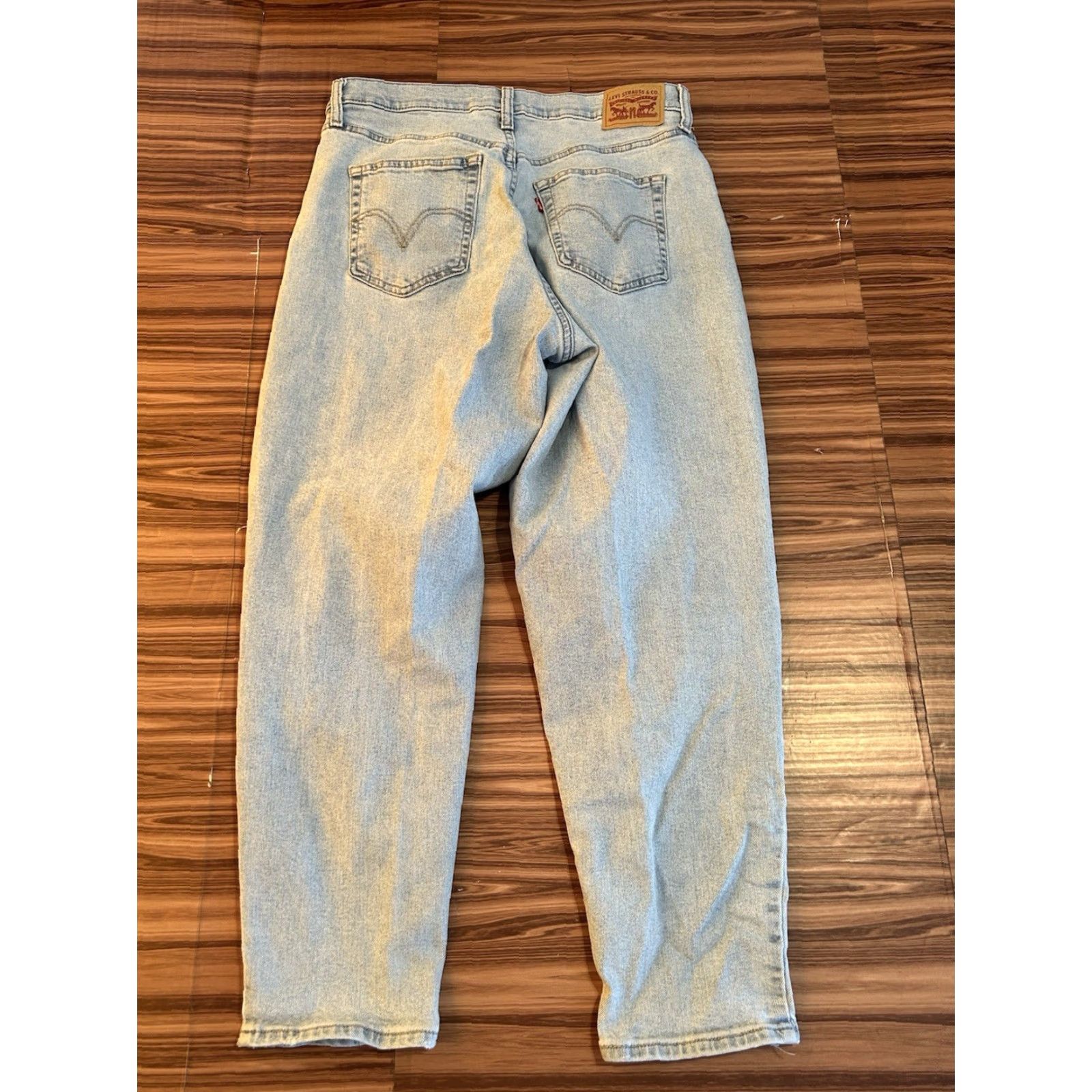 Levi's Womens Levi's High Waisted Mom Jeans Distressed Blue Denim 31x27 Jeans Womens 5-Pocket Denim Blue Distressed 27 Inseam Size 24" / US 00 / IT 34 - 2 Thumbnail