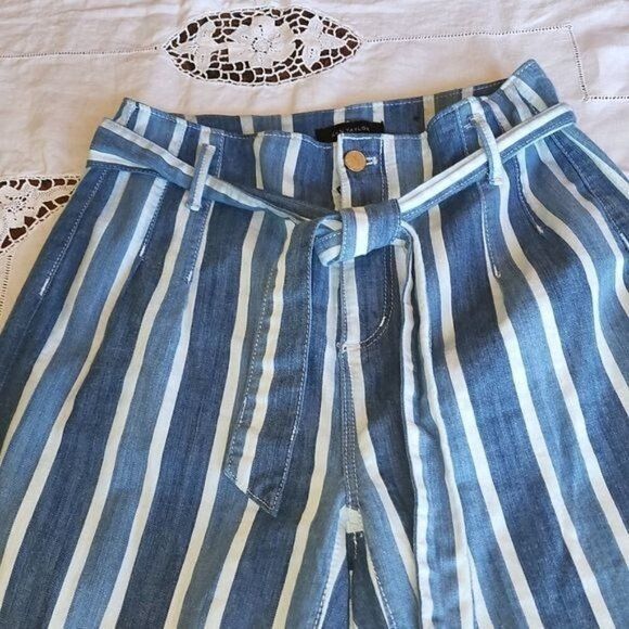 Ann Taylor Ann Taylor High Waisted Wide Leg Belted Blue Jean Sz. 0 Capr Size 25" / US 0 / IT 36 - 6 Thumbnail