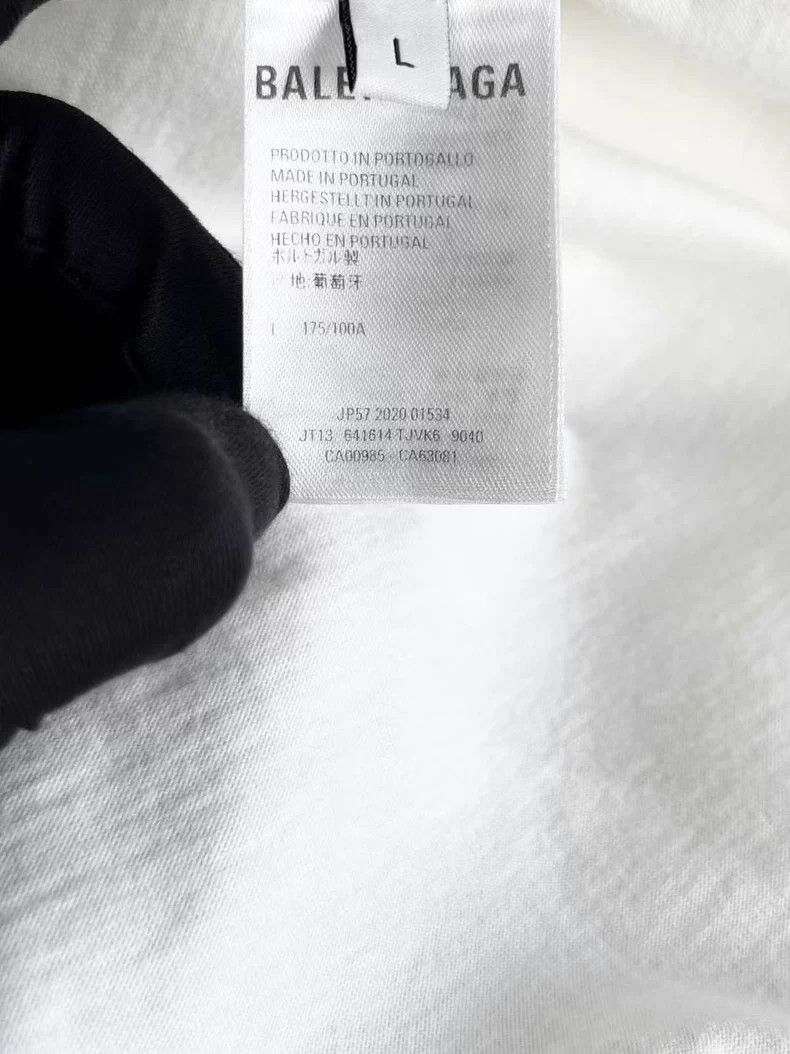 Balenciaga Balenciaga White Marathon Running Pattern Letter logo Shor Size US L / EU 52-54 / 3 - 5 Thumbnail