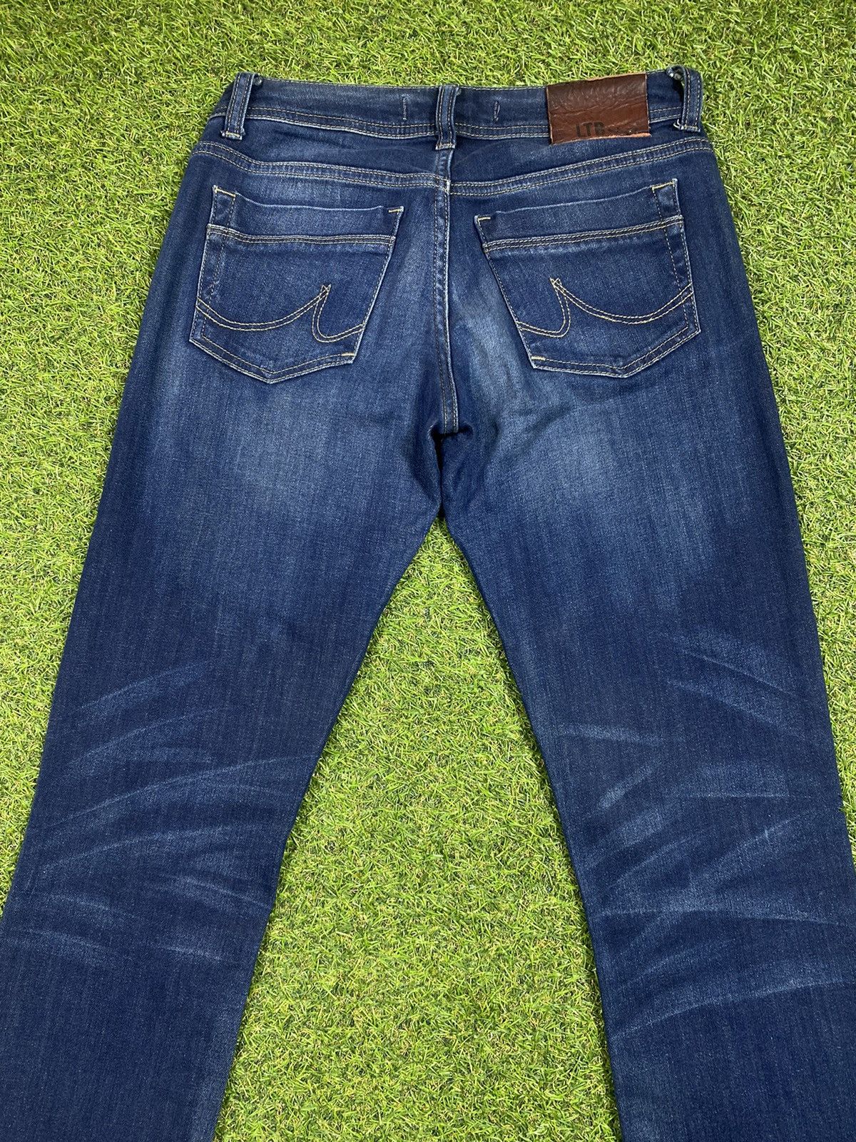 Japanese Brand × Vintage Vintage Y2K Japanese bootcut jeans streetwear size 27x34 Size 27" / US 4 / IT 40 - 2 Thumbnail