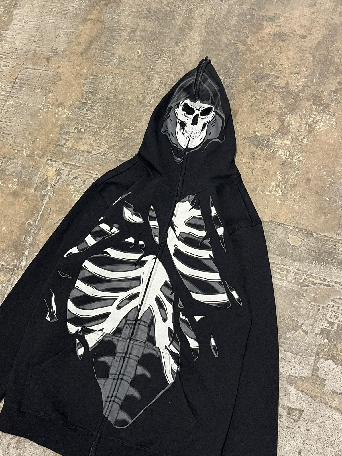 Vintage Skeleton full zip skater hoodie grunge emo cybery2k goth Size US L / EU 52-54 / 3 - 6 Thumbnail