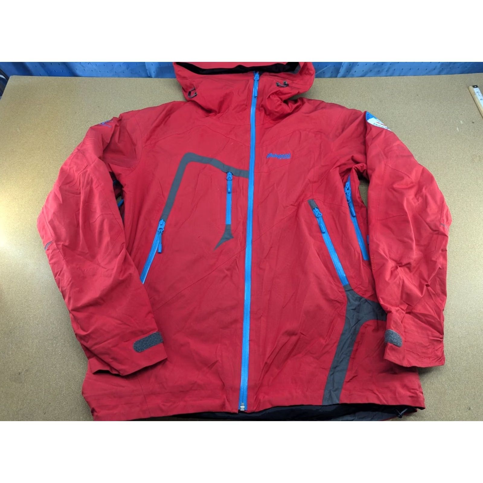 Ecco Bergans Jacket Womens ISOGAISA Dermizax RECCO Ski Outdoor Primaloft Hooded Long Red M Labled Size L / US 10 / IT 46 - 2 Thumbnail