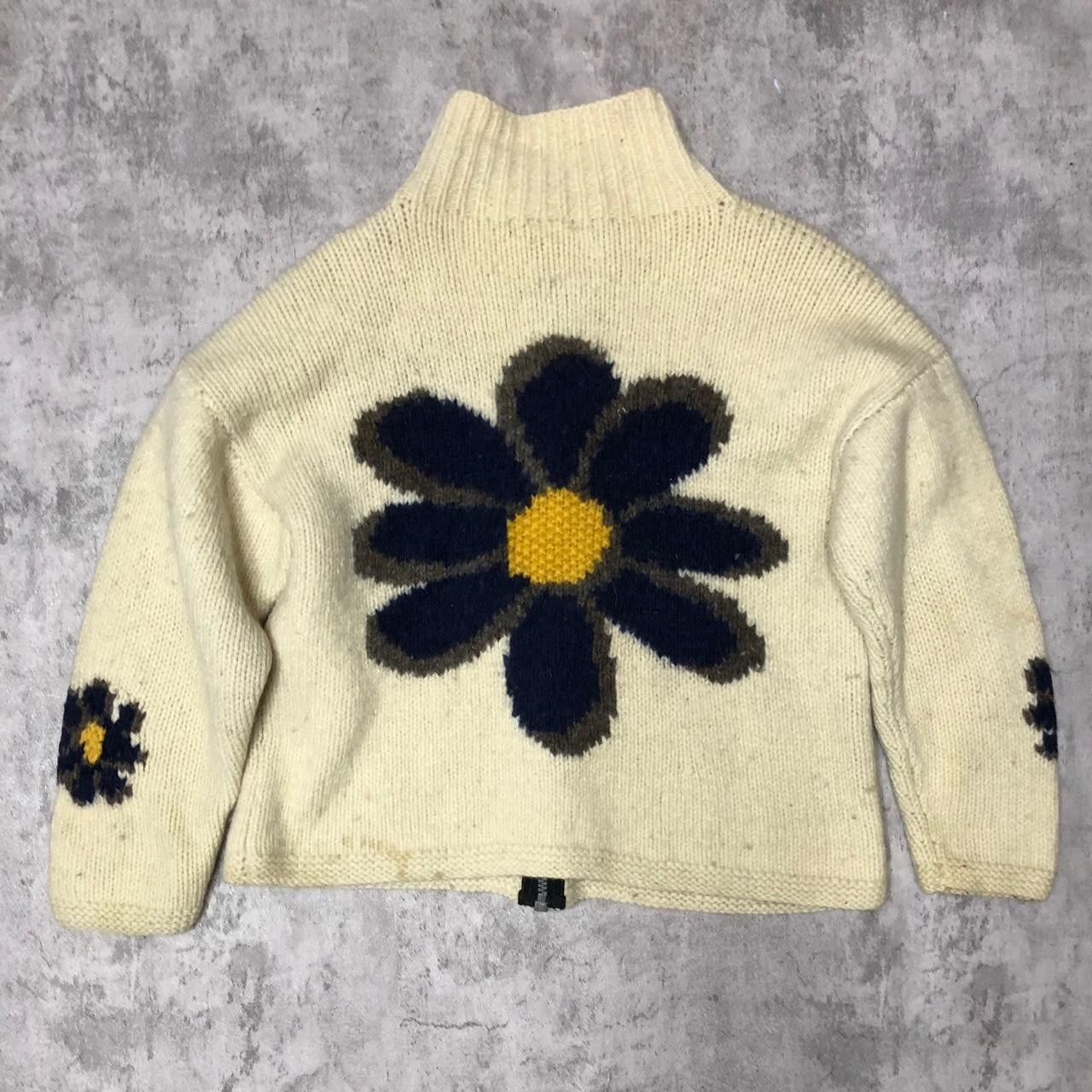 Other Cream and black floral sweater #grunge Size S / US 4 / IT 40 - 5 Thumbnail