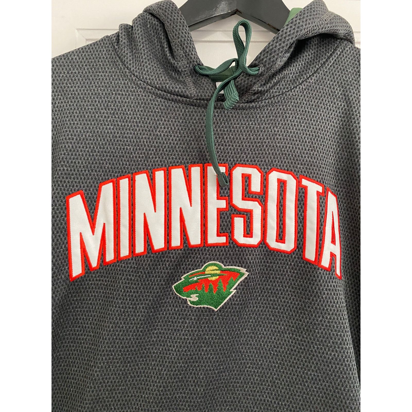 NHL Minnesota Wild Stitched NHL Hockey Hoodie Size Medium Size US M / EU 48-50 / 2 - 3 Thumbnail