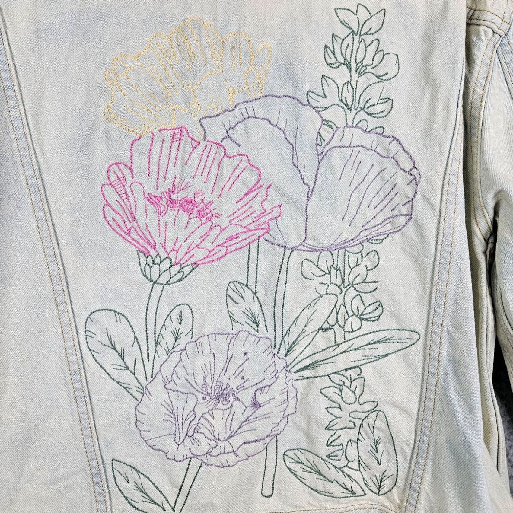 Levi's Levi's Ex-Boyfriend Trucker Jacket L blue denim Embroidered Floral Jack Women's Sz Size L / US 10 / IT 46 - 3 Thumbnail