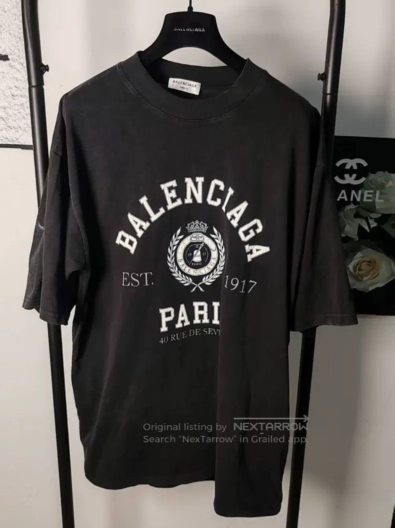 Balenciaga Balenciaga Distressed short sleeve Size US S / EU 44-46 / 1 - 1 Thumbnail