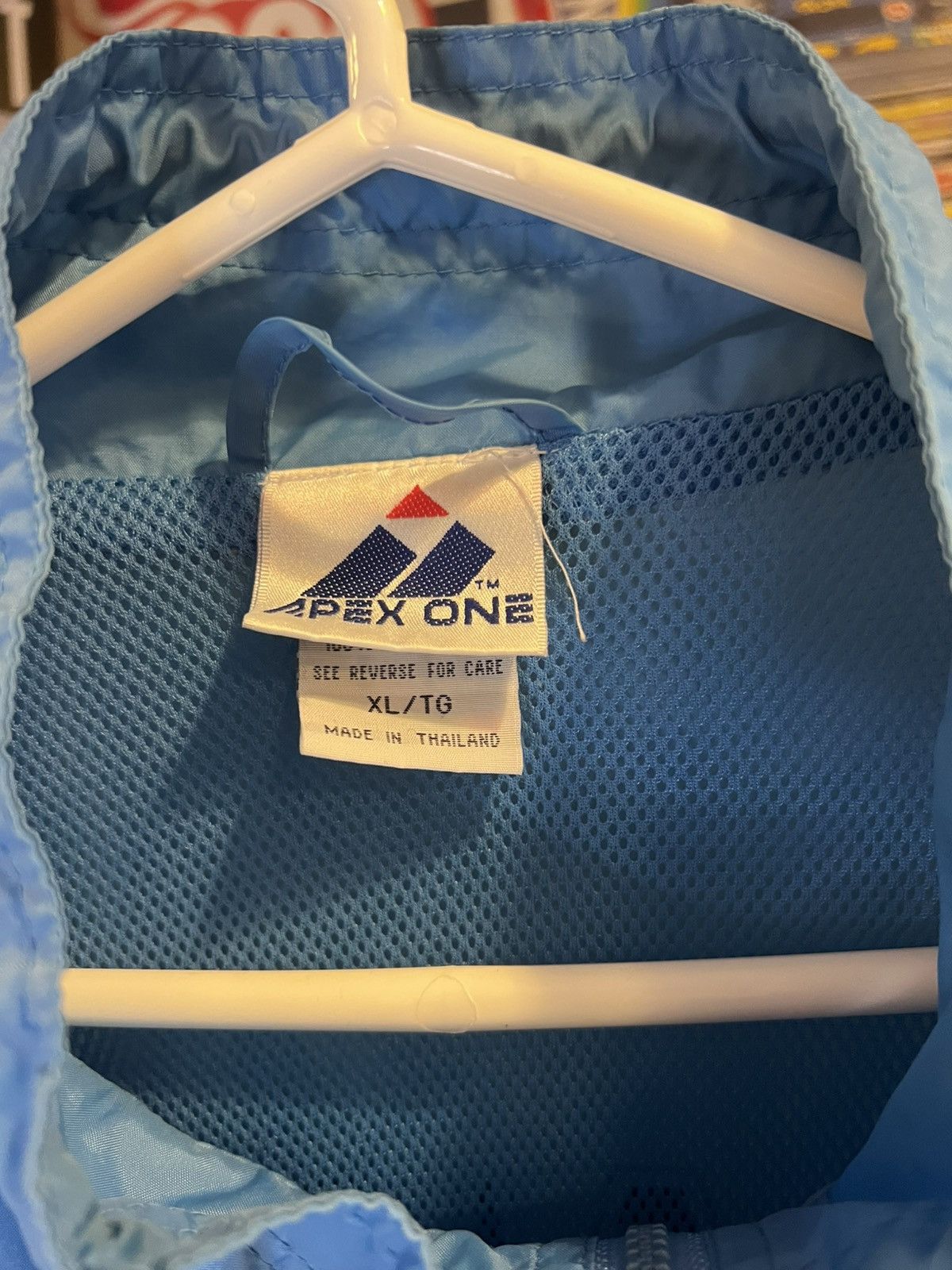 Apex One RARE APEX ONE North Carolina Tar Heels Light Jacket Size US XL / EU 56 / 4 - 11 Thumbnail