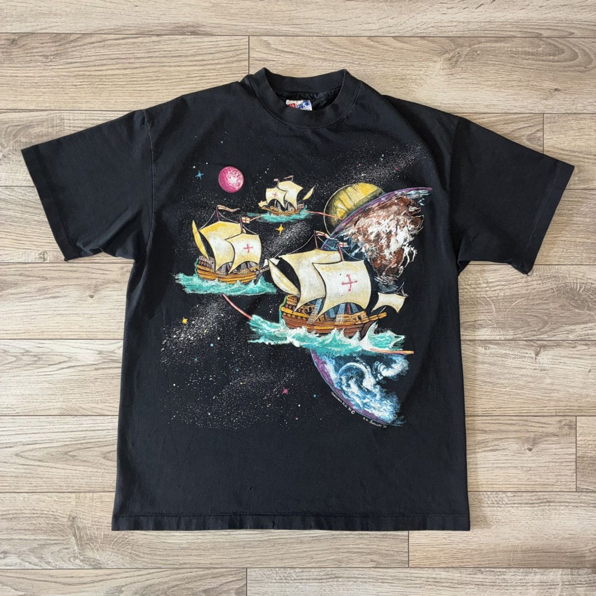 Hanes Vintage 90s Columbus Day space art tee shirt DRY ROT Size US L / EU 52-54 / 3 - 1 Thumbnail
