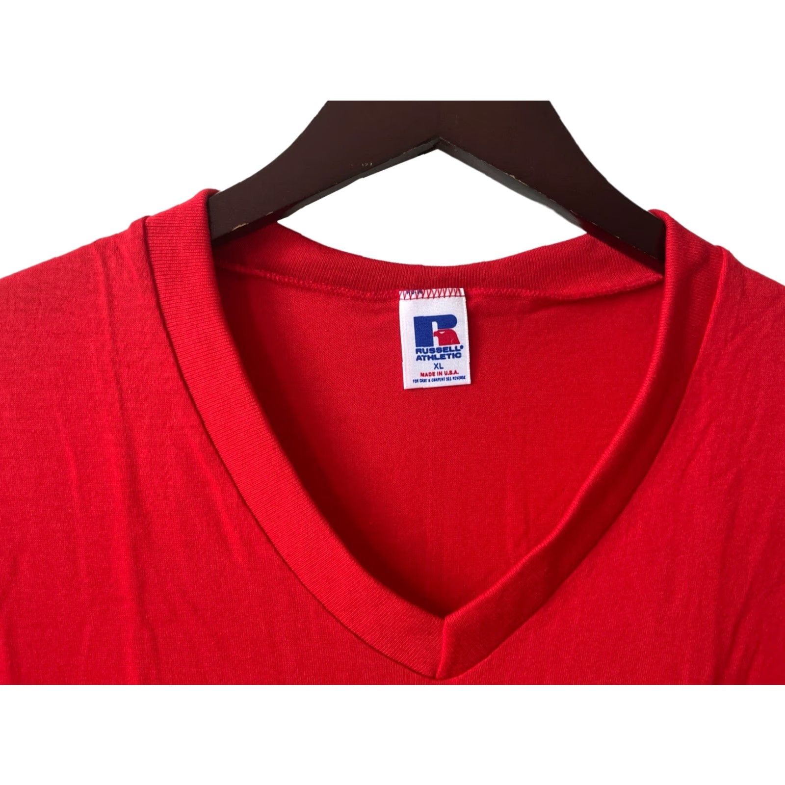 Russell Athletic VINTAGE Russell Athletic V-Neck T-Shirt Mens XL Red 90s NOS NWOT Deadstock USA Size US XL / EU 56 / 4 - 2 Thumbnail