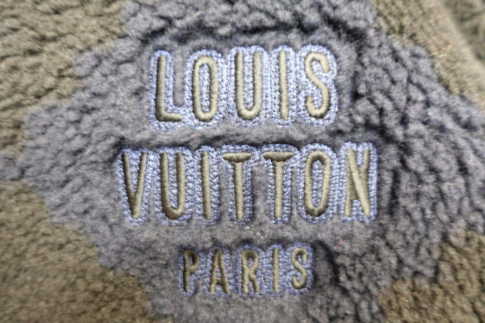 Louis Vuitton Louis Vuitton X Nigo Jacquared Damier Fleece Jacket Size US XXL / EU 58 / 5 - 4 Thumbnail