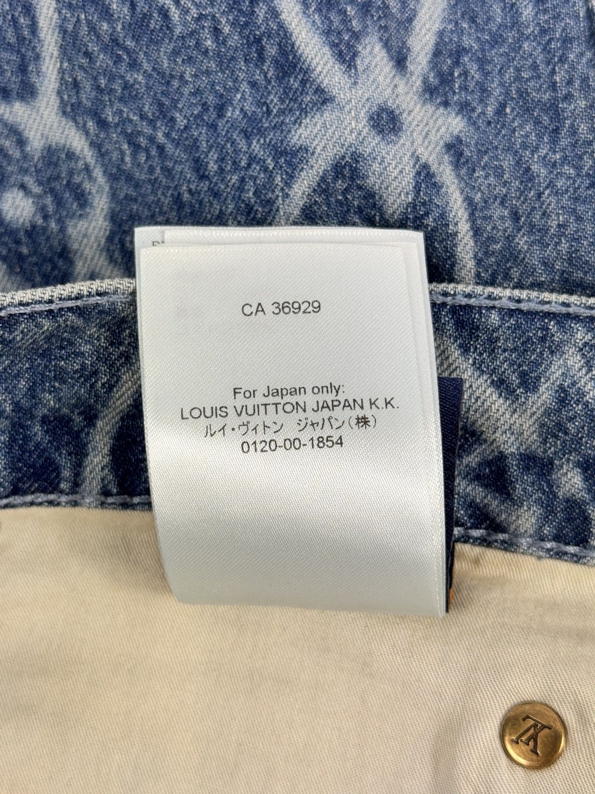 Louis Vuitton MONOGRAM PRINT DENIM SHORTS Size US 36 / EU 52 - 12 Thumbnail