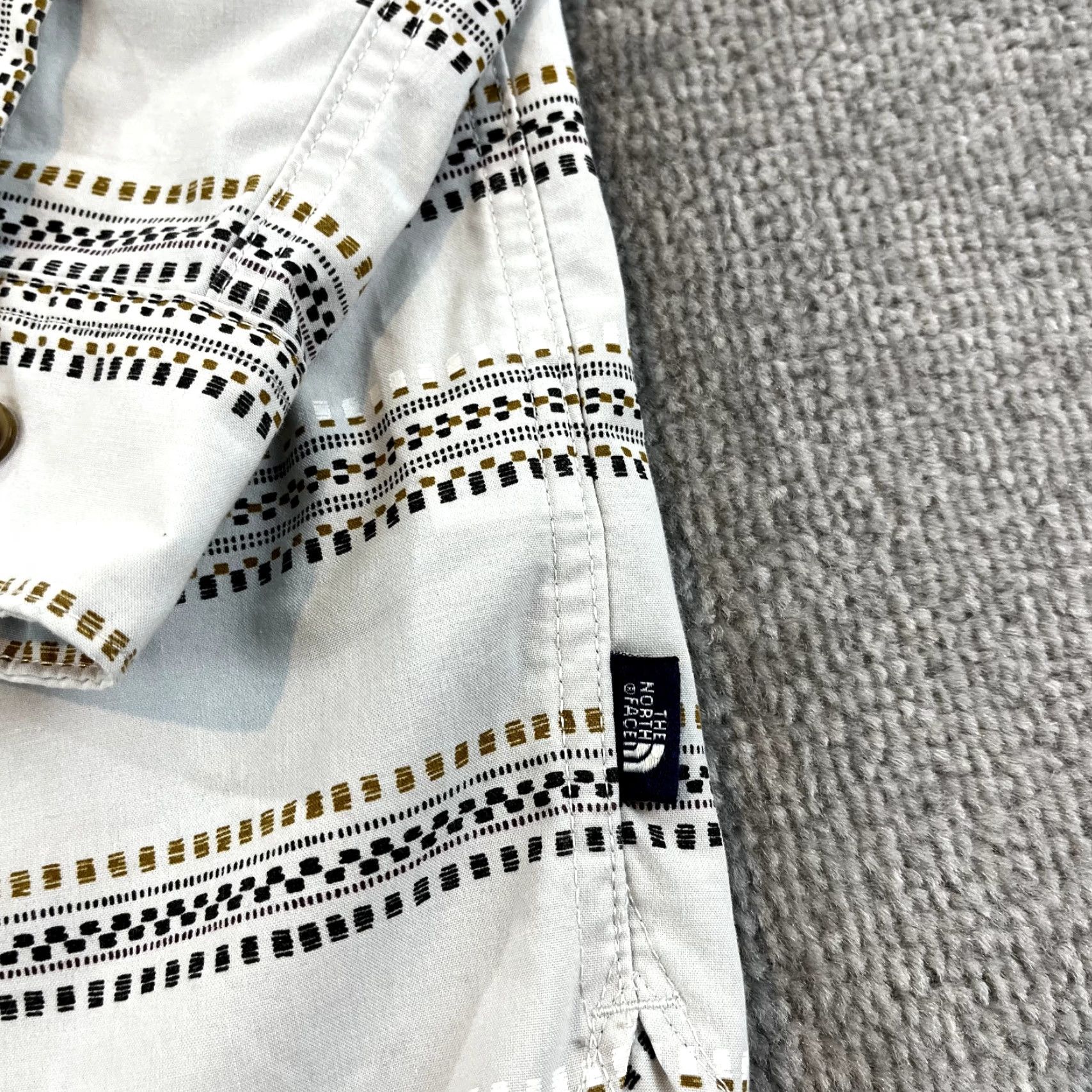 The North Face THE NORTH FACE Shirt Mens XL Ivory White Western Hiking Button Up L/S Size US XL / EU 56 / 4 - 7 Thumbnail
