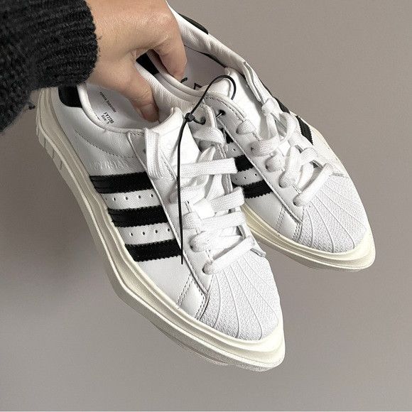 adidas gazelle silver green womens Title tag (optimized, 69 chars): Pre-Owned Adidas Platform Sneakers White  Leather Size 6 — Genuine $50 SEO title (50–60 chars): Pre-Owned Adidas  Platform Sneakers White Leather Size 6 – Celebrity Owned main image 0