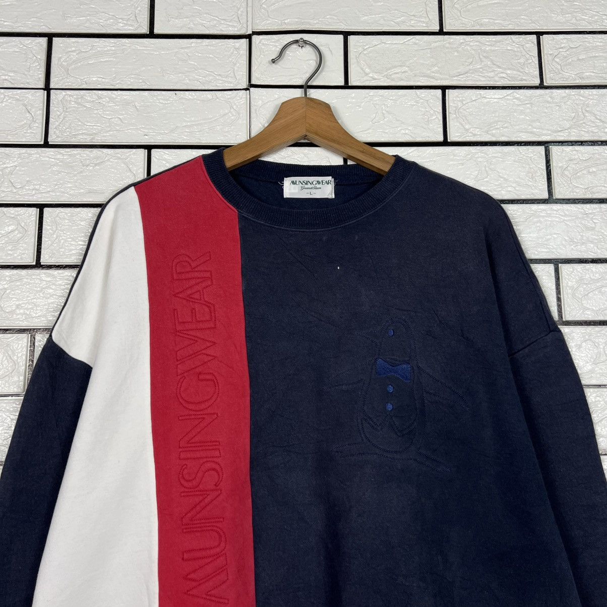 Japanese Brand MUNSINGWEAR Embroidered Big Logo Sweatshirt #4246-C193 Size US L / EU 52-54 / 3 - 2 Thumbnail