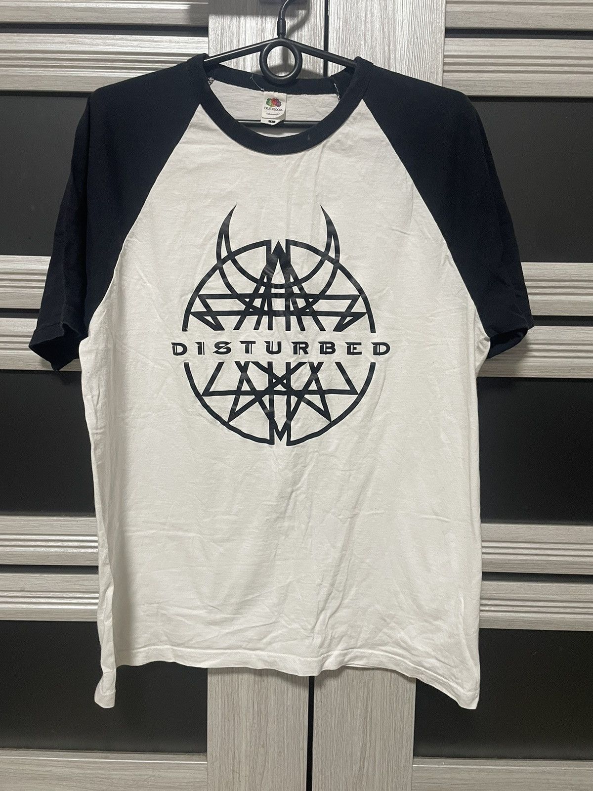 Band Tees × Vintage Vintage Disturbed Logo Baseball Tee Band Graphic T Shirt Size US L / EU 52-54 / 3 - 1 Thumbnail