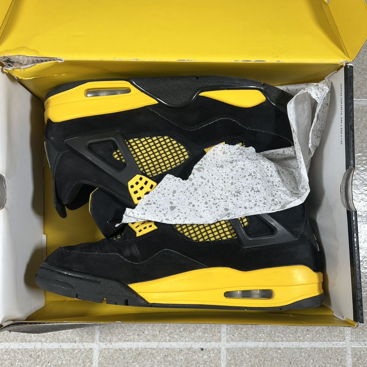 Jordan Brand Jordan 4 Retro Yellow Thunder 2023 Size 10.5 Black Size US 10.5 / EU 43-44 - 9 Thumbnail