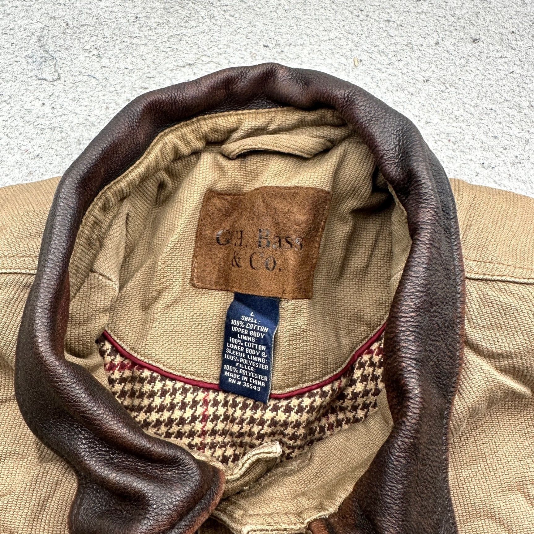 Vintage VINTAGE GH Bass Co Barn Chore Work Field Coat Jacket Mens Large Leather Collar Button Pockets Lined Brown Size US L / EU 52-54 / 3 - 2 Thumbnail