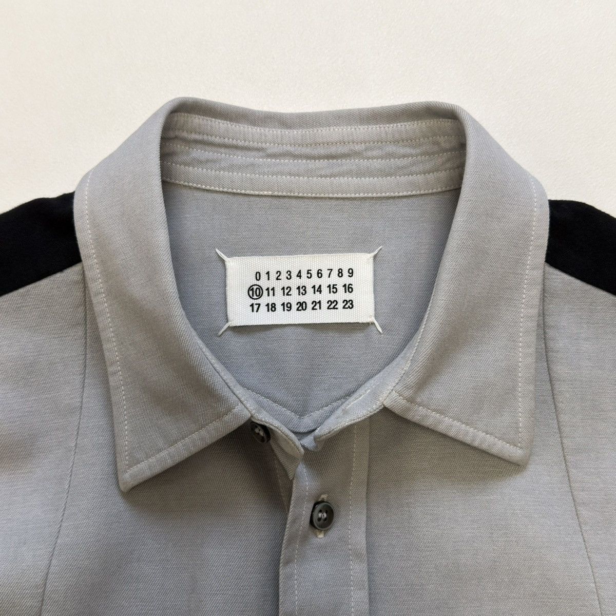 Maison Margiela A/W 11 Sample Light Grey Cotton Western Shirt Size US M / EU 48-50 / 2 - 5 Thumbnail