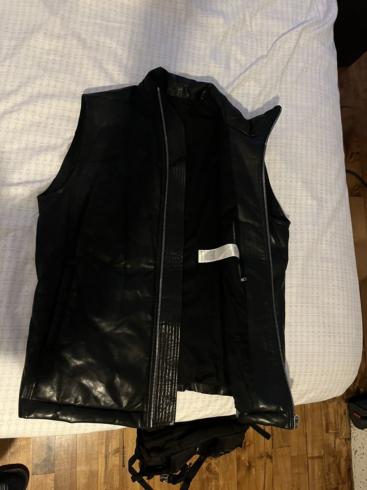 Rick Owens Rick Owens Calfskin Asymmetrical Down vest Size US XL / EU 56 / 4 - 2 Thumbnail