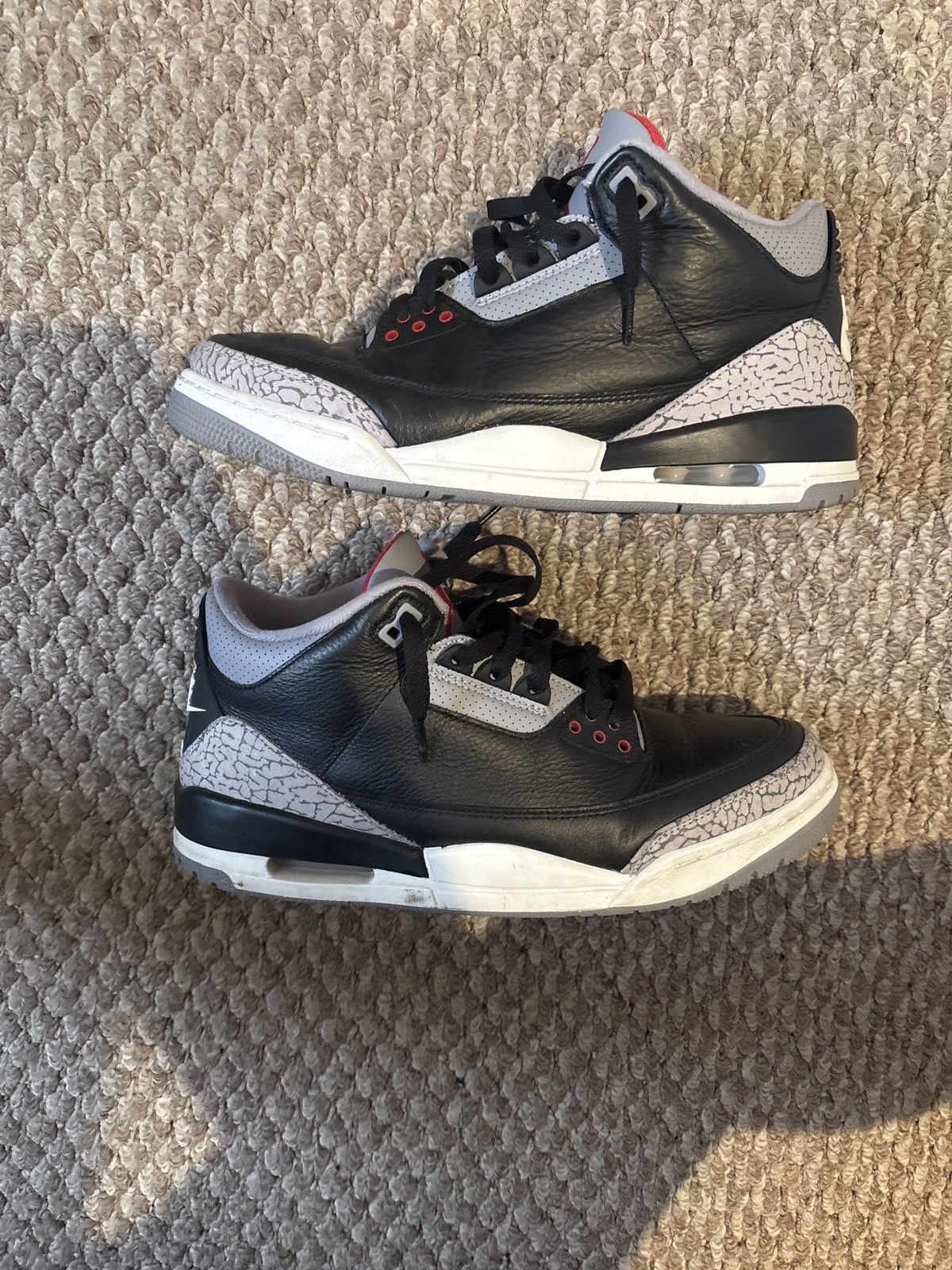 Jordan Brand Jordan 3 black cements Size US 10.5 / EU 43-44 - 1 Thumbnail