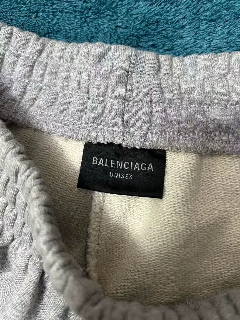 Balenciaga Balenciaga size XXS Mid-rise Seven-eighths Casual Pants Gr Size US 26 / EU 42 - 3 Thumbnail