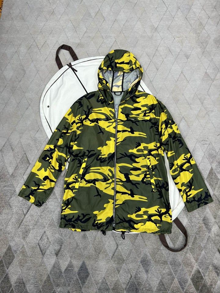 Prada Prada Camo Hooded Jacket Size M Size US M / EU 48-50 / 2 - 1 Thumbnail