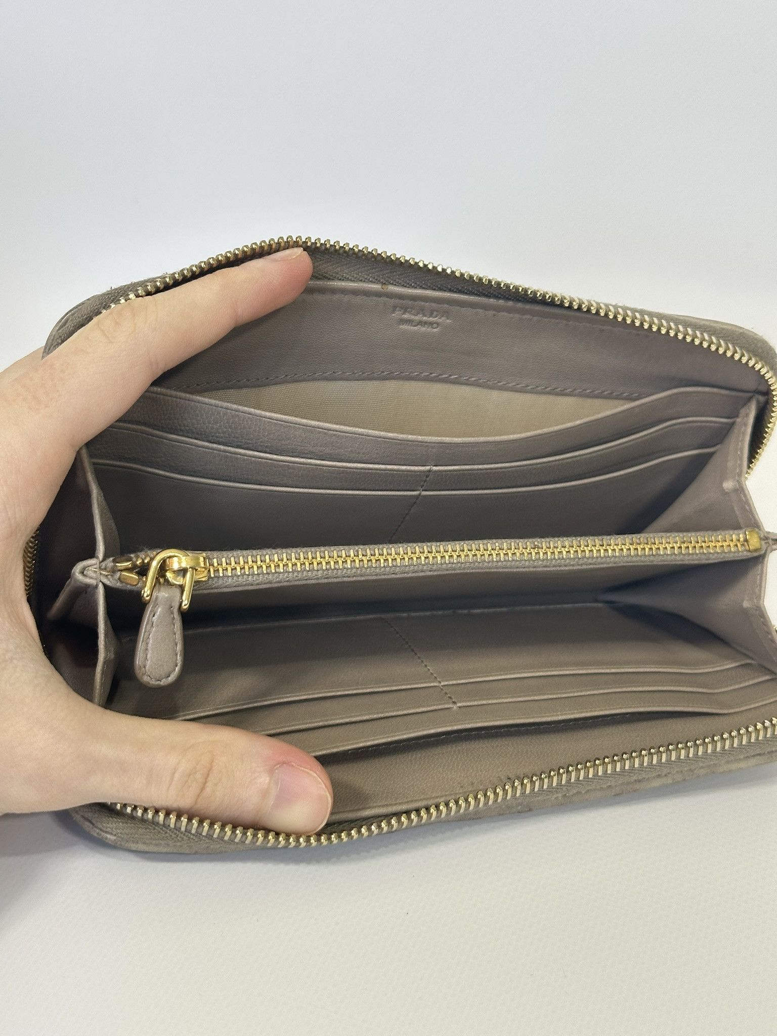 Prada Prada Long Wallet Nappa Gaufre Beige Leather Vintage Size ONE SIZE - 12 Thumbnail