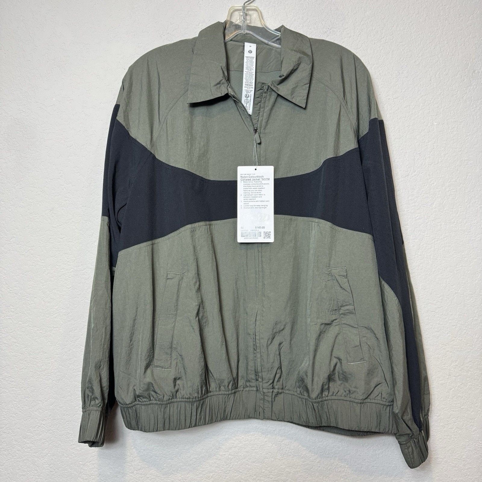 Lululemon Lululemon Color Block Jacket Retro Army Green/Black M NWT Size M / US 6-8 / IT 42-44 - 1 Thumbnail