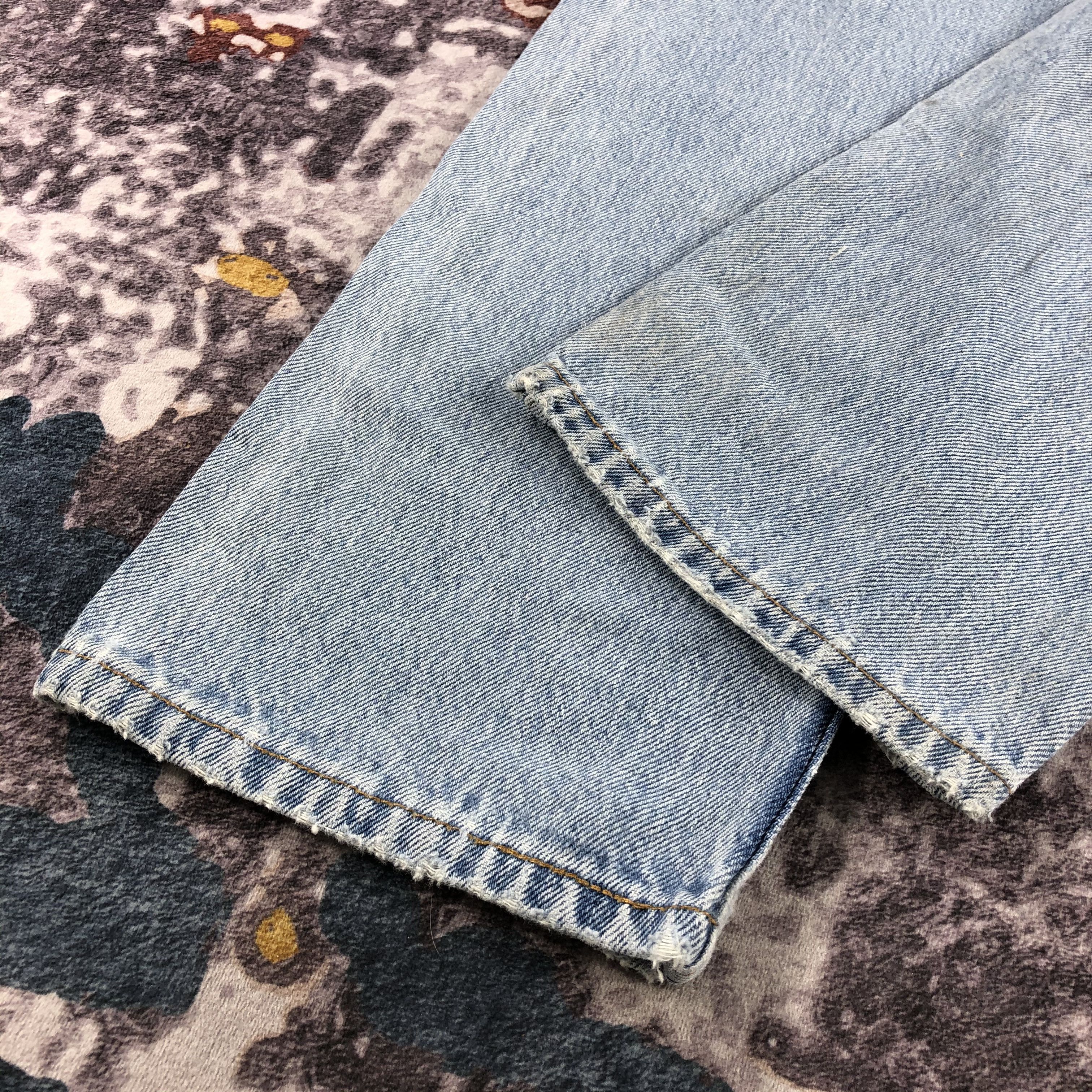 Levi's Vintage 90s Light Wash Levis 501 Jeans-JM2609 Size US 27 - 4 Thumbnail