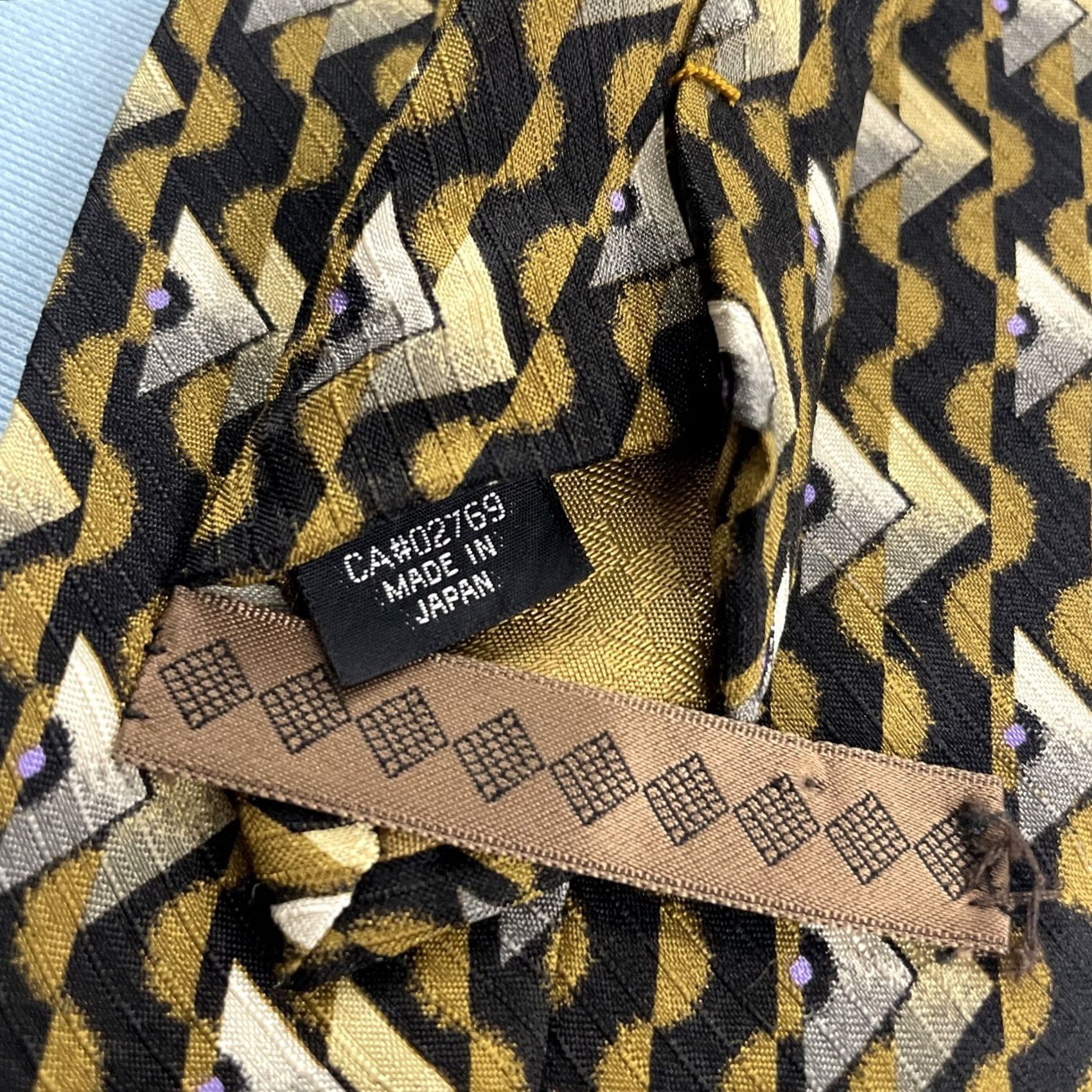 Triangl Format Japan Silk Tie Optical Abstract Deco Pyramid Triangle Yellow Black 4x59 Vintage Geometric Diamond Triangle Wide Necktie Mens 1990s 100% Silk Size ONE SIZE - 6 Thumbnail