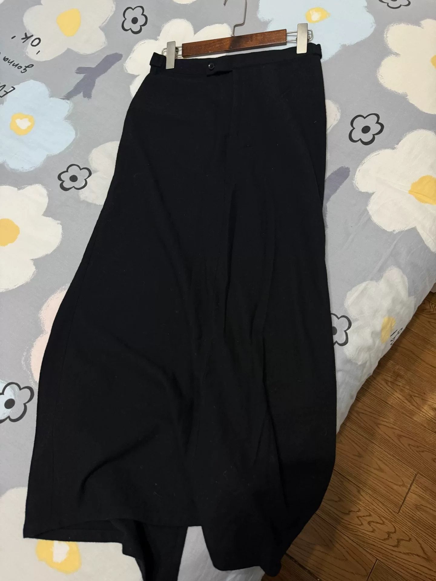 Yohji Yamamoto Yohji Yamamoto Wool Midi Skirt Size 28" / US 6 / IT 42 - 1 Thumbnail