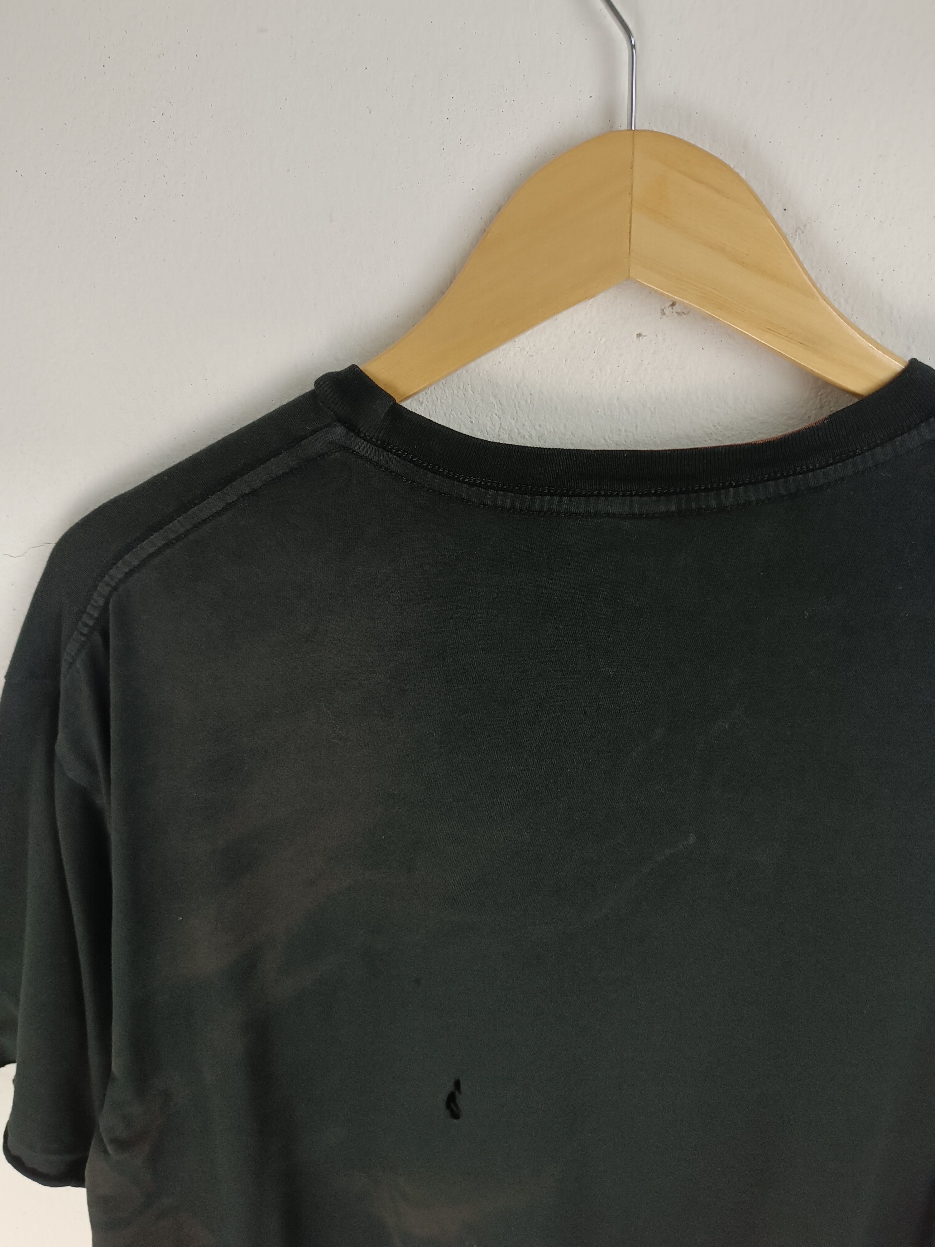 Vintage THRASHED FADED VINTAGE HARRY POTTER HOUSES TEE GRYFFINDOR Size US L / EU 52-54 / 3 - 18 Thumbnail