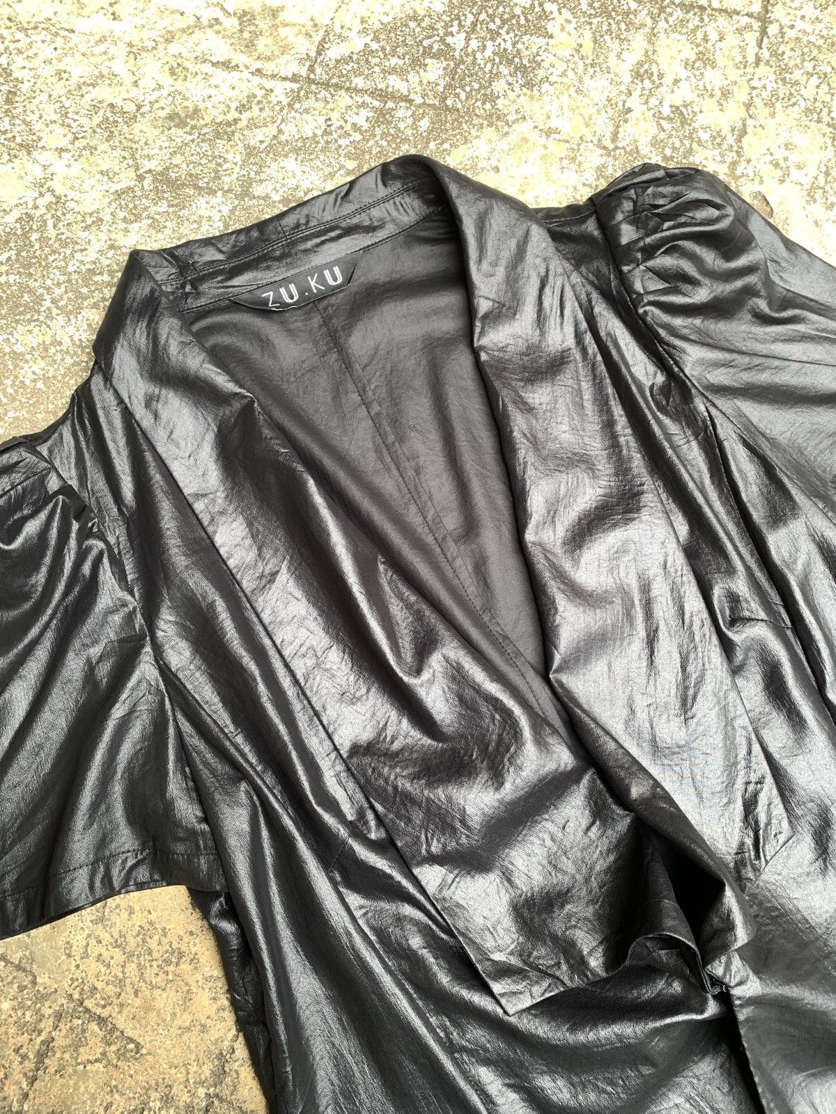 Japanese Brand y2k ZU.KU Black Leather Look Short Sleeves Blazer Size M / US 6-8 / IT 42-44 - 7 Thumbnail