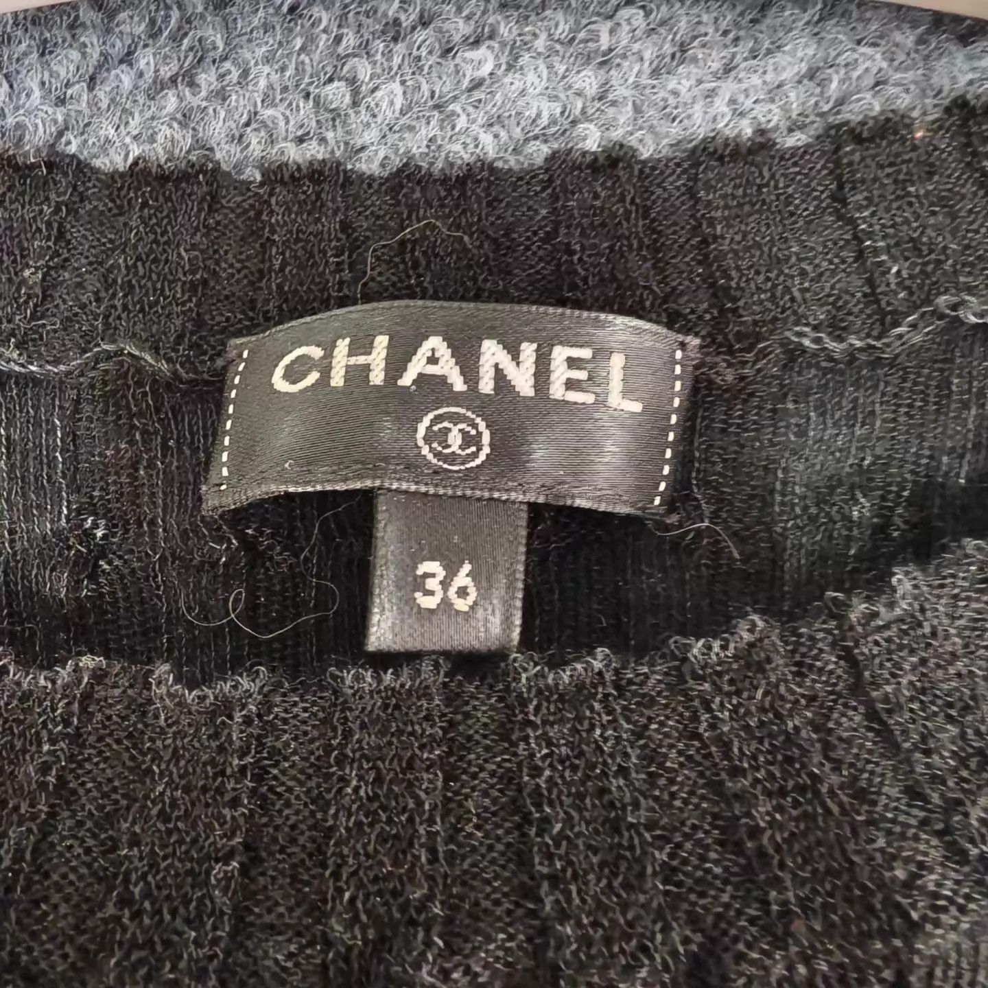 Chanel Chanel Black Wool Knit Short-Sleeve Top w/ Gold Coin Buttons Size XS / US 0-2 / IT 36-38 - 3 Thumbnail
