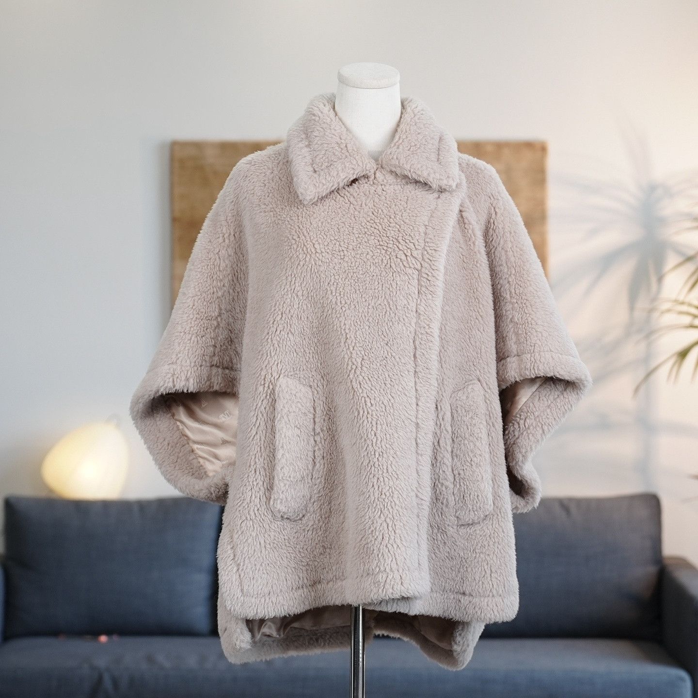 Max Mara MaxMara Teddy Bear Cape Size OS Size ONE SIZE - 1 Thumbnail
