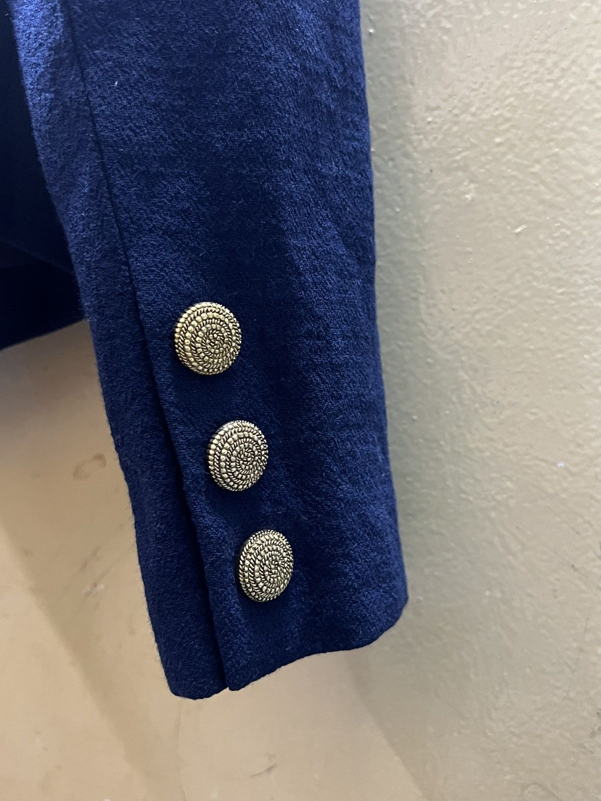 Pierre Balmain Pierre Balmain blazer jacket large gold-tone buttons. Size M / US 6-8 / IT 42-44 - 6 Thumbnail