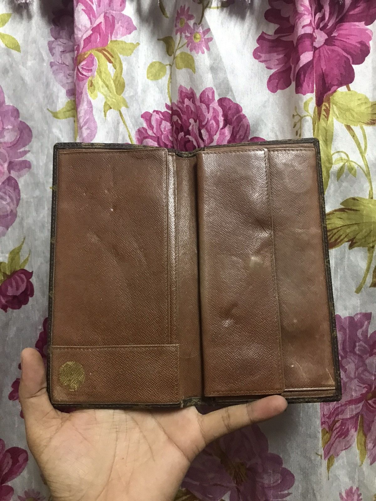 Louis Vuitton Authentic Louis Vuitton 80s Vintage Wallet Man Size ONE SIZE - 3 Thumbnail