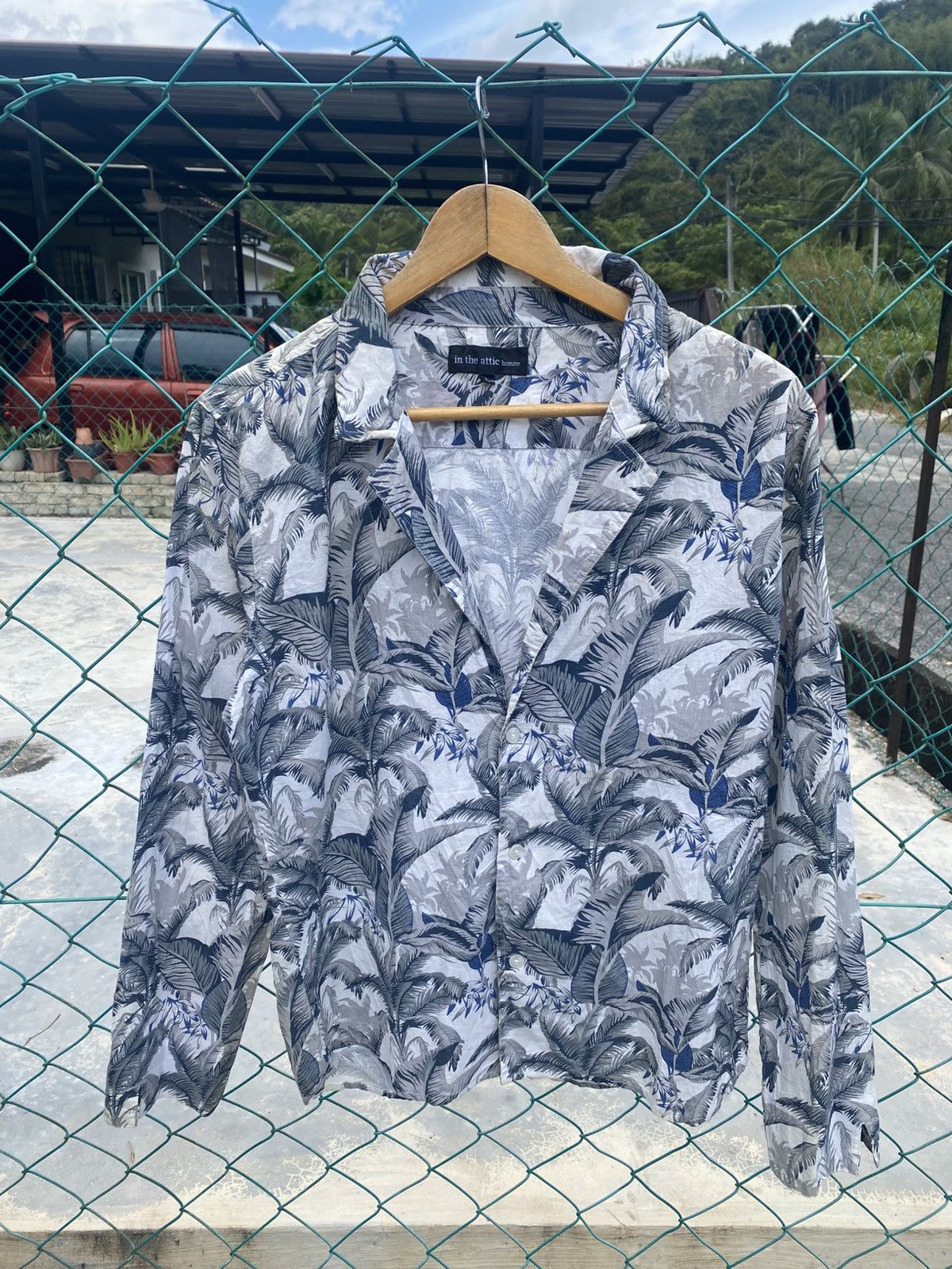 In The Attic In the attic homme floral shirts Size US L / EU 52-54 / 3 - 1 Thumbnail