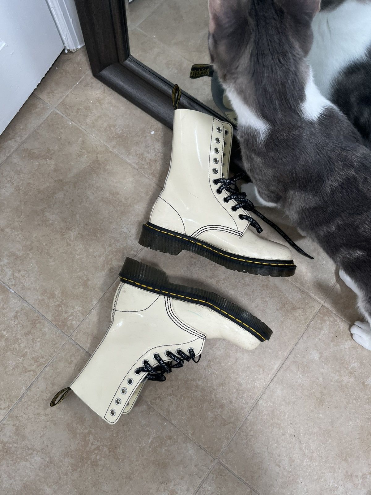 Dr. Martens × Marc Jacobs Dr. Martens 1490 x Marc Jacobs white leather tan boots Size US 5 / IT 35 - 5 Thumbnail