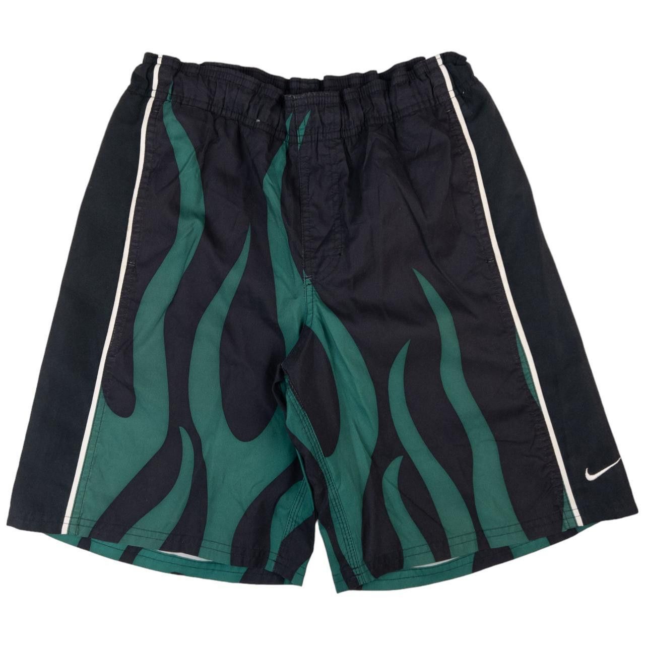 Nike Vintage Nike Flame Shorts Size W28 Size US 28 / EU 44 - 1 Thumbnail