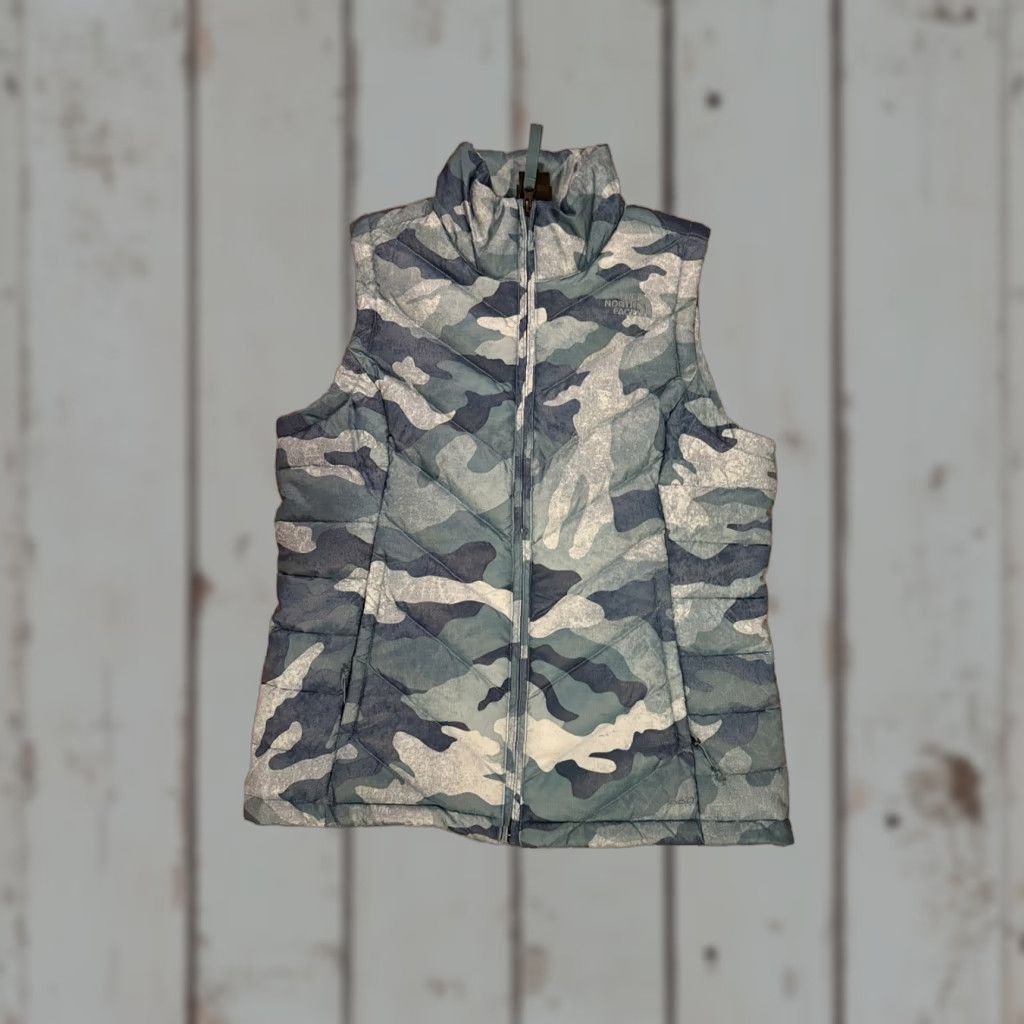 The North Face The North Face 550 Down Teal/Blue Camo Puffer Vest Women’s Medium Zip Quilted Insulated Casual Travel Regular Size Size M / US 6-8 / IT 42-44 - 1 Thumbnail