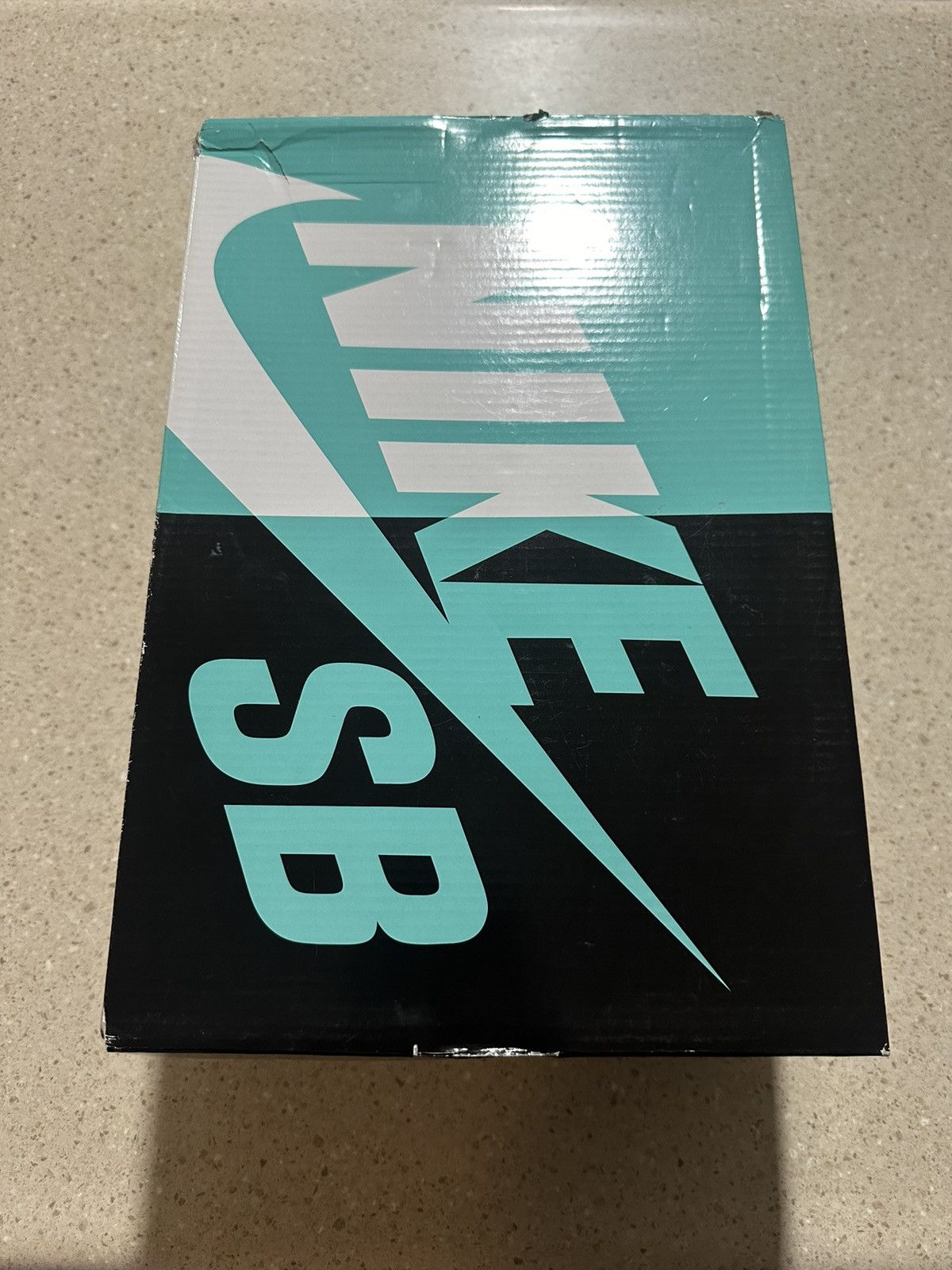 Nike SB Nike SB Dunk Low Supreme Jewel Swoosh Size US 11.5 / EU 44-45 - 7 Thumbnail